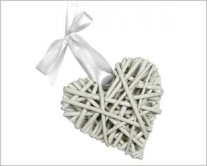 CUORE IN VITICCIO  24 CM COLOR BIANCO