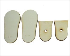 PIEDI LEGNO X BAMBOLE/PUPAZZI - 13,5 CM