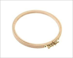 TELAIO IN LEGNO PER RICAMO - 15 CM