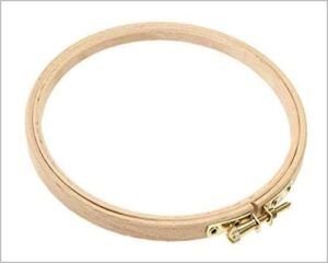 TELAIO IN LEGNO PER RICAMO - 22 CM